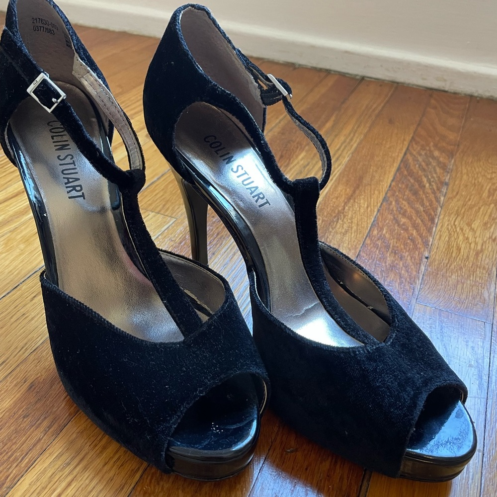 Colin Stuart Black Velvet T-strap Pumps ~ Retro Vintage Shoes